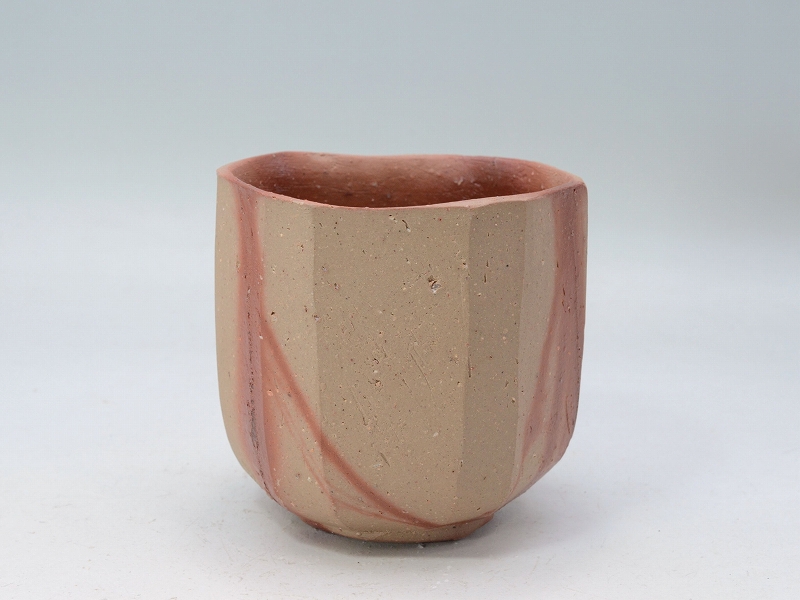 25113]緋襷面取焼酎杯（藤原康）｜備前焼わかくさ